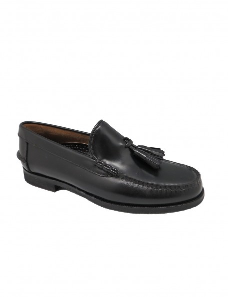 Black tassel loafer José Luis Deza