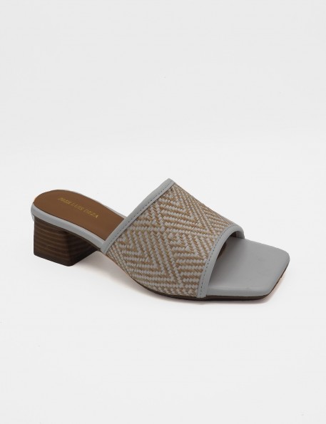 Sandalia blanca-arena