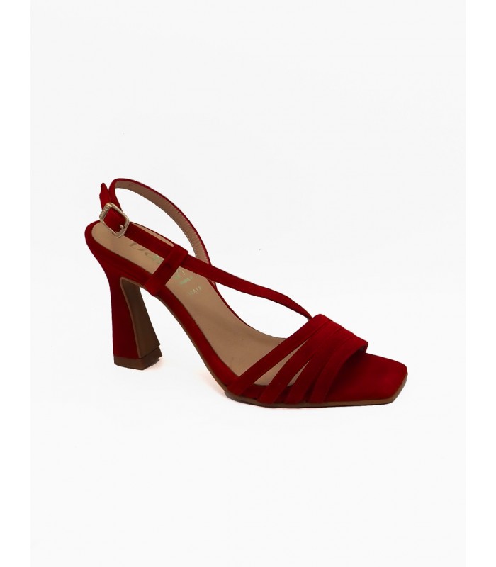 Red sandal Dansi
