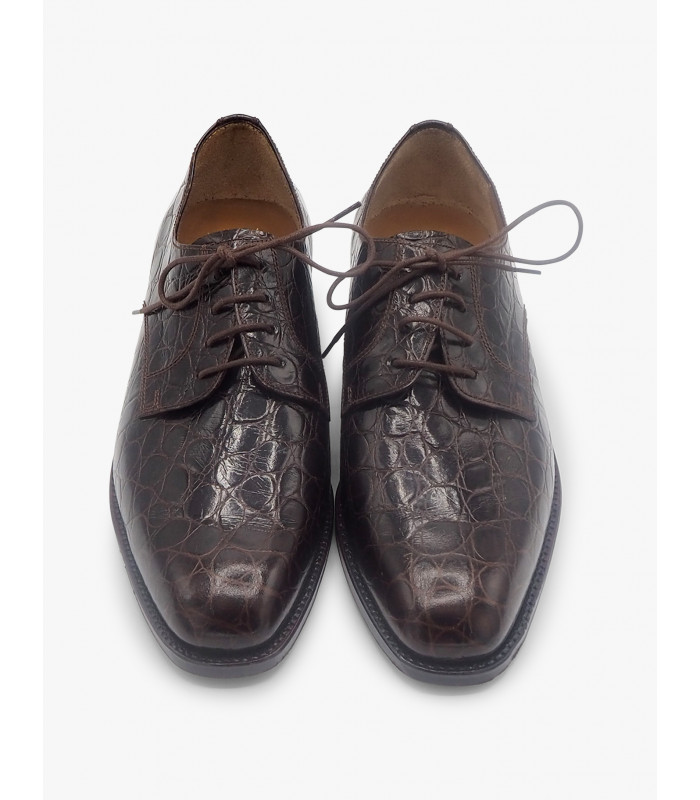 Zapato marrón cordones