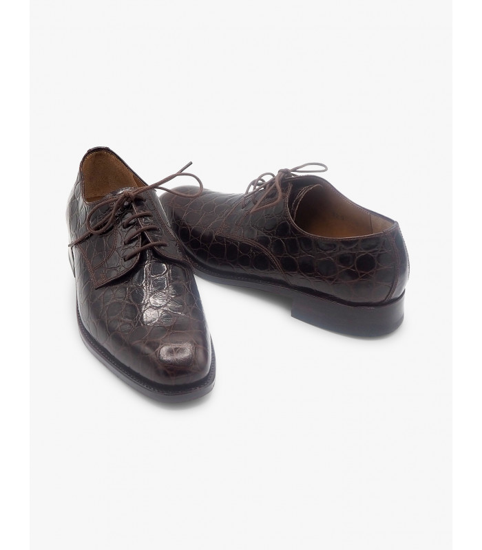 Zapato marrón cordones