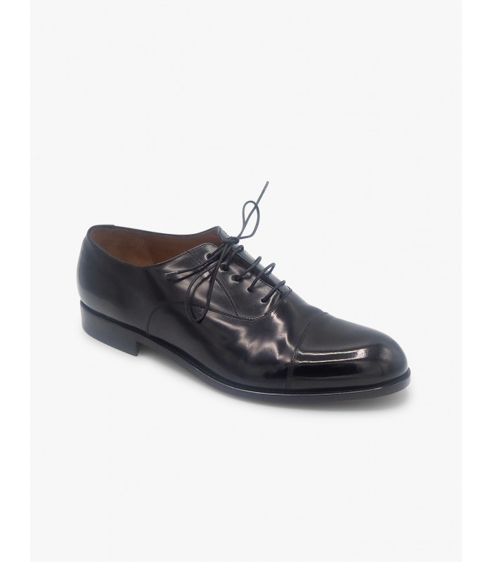 Black shiny leather shoe José Luis Deza