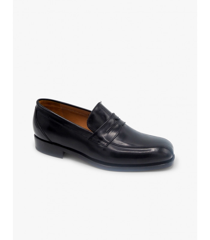 Black leather loafer José Luis Deza
