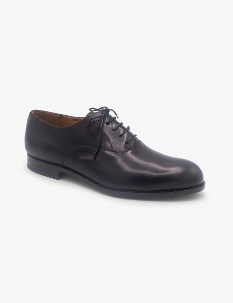 Black leather shoe José Luis Deza