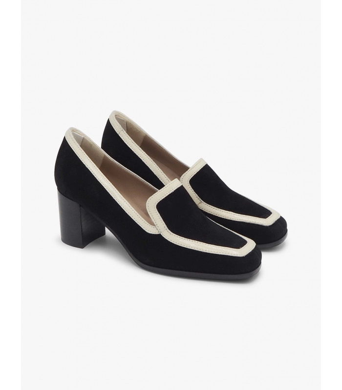 Black suede shoe - image 2
