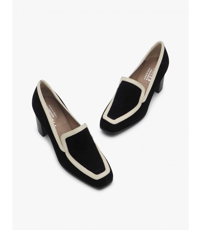 Black suede shoe - image 4
