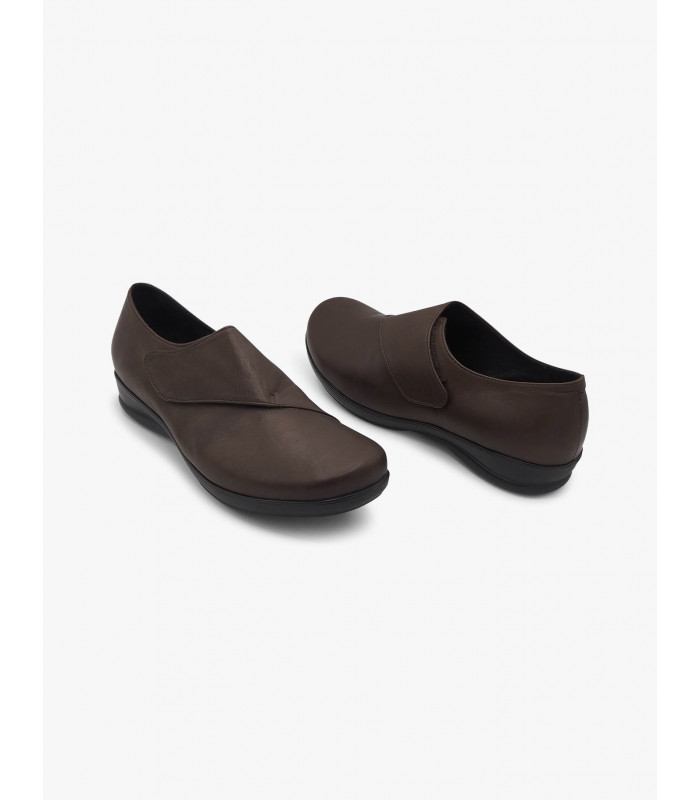Zapato velcro marrón