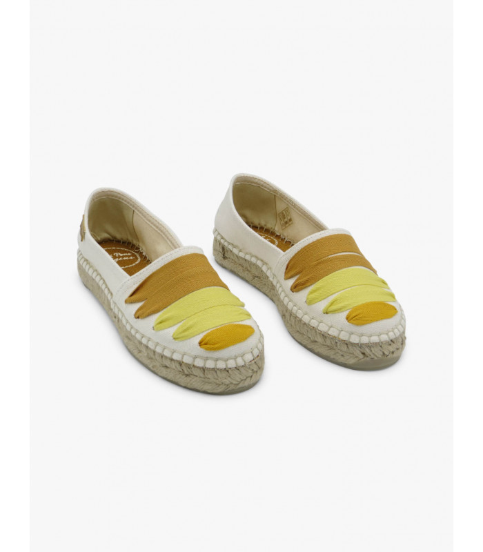 Alpargata plana ocre