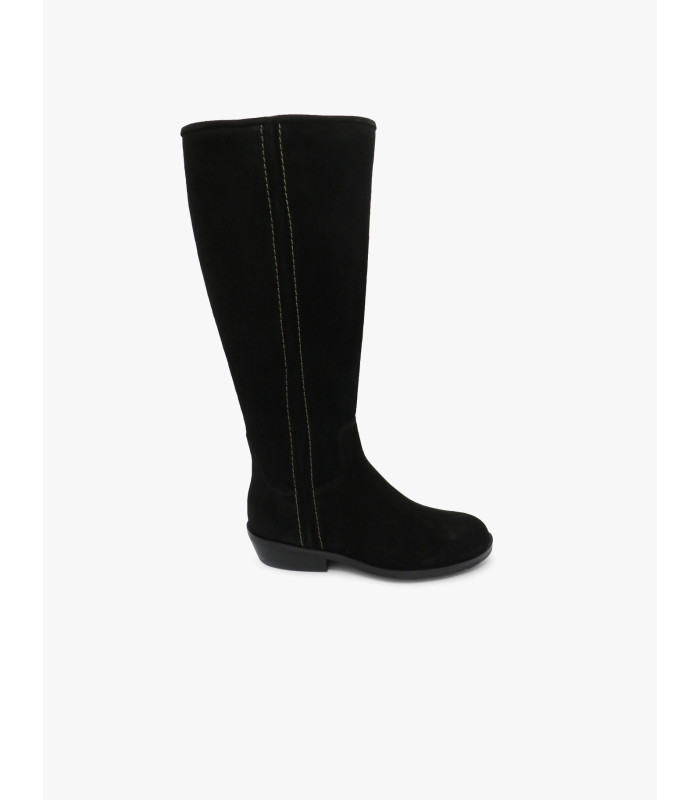 Black plush boot - image 2