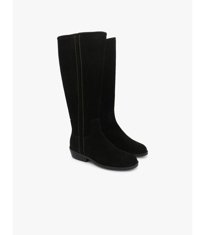 Black plush boot - image 3