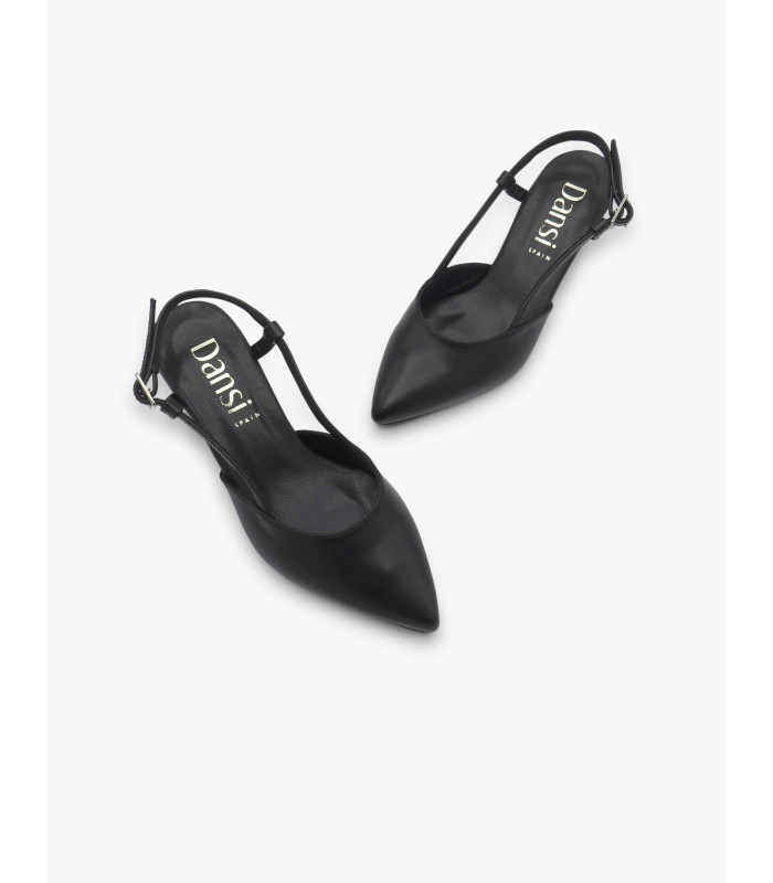 Salón abierto negro