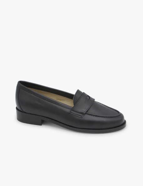Black leather loafer José Luis Deza