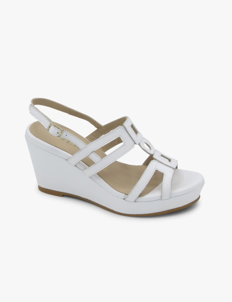 White sandal Dansi