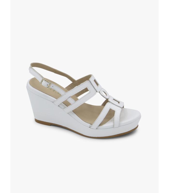 White sandal Dansi