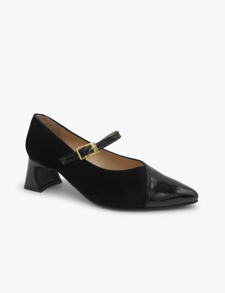 Black patent leather Mary Janes Laura Deza
