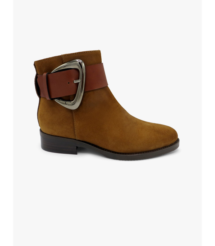 Botín hebilla castaño