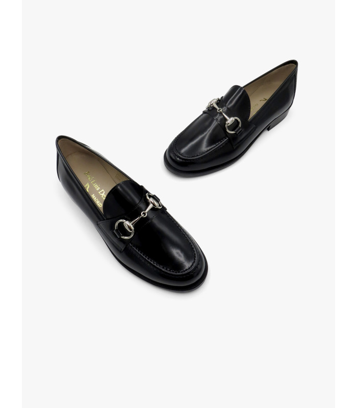 Mocasín hebilla negro