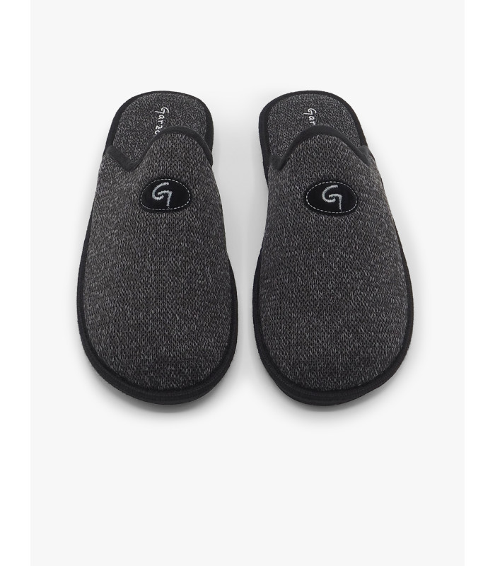 Zapatilla negra-gris