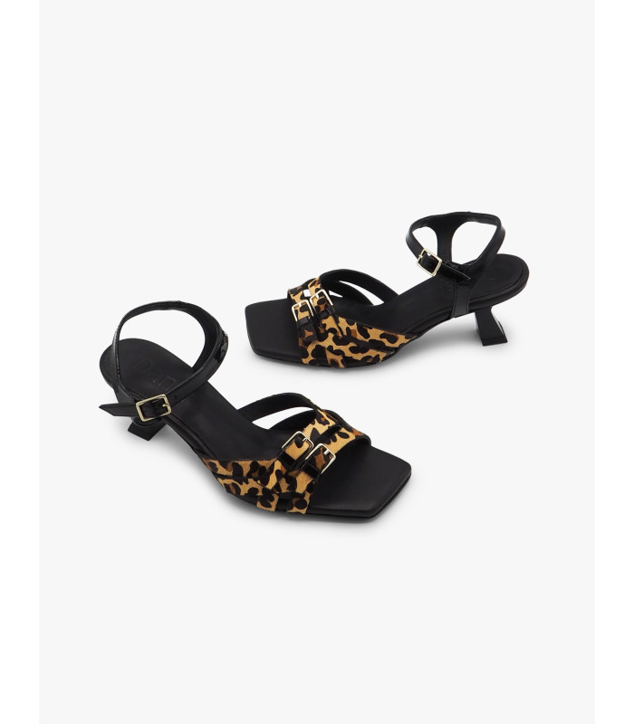 Sanadalia hebillas leopardo