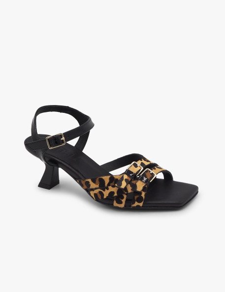 Sanadalia hebillas leopardo