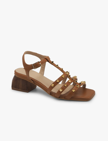 Sandalia tiras cuero