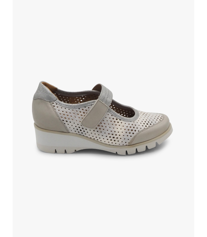 Pearl Mary Janes PieSanto - image 2