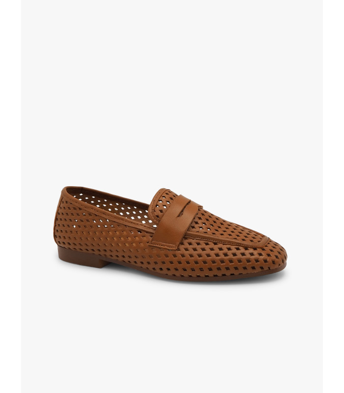 Tan loafer Laura Deza