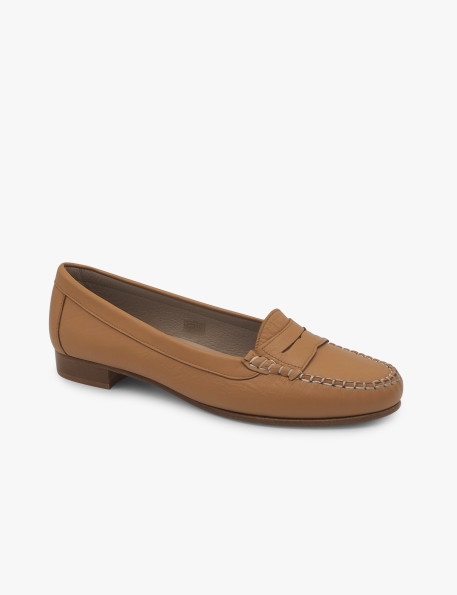 Tan loafer Laura Deza - image 2