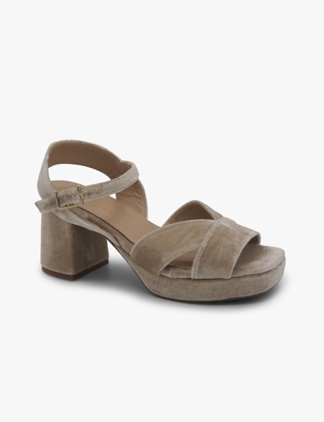 Sandalia terciopelo taupe