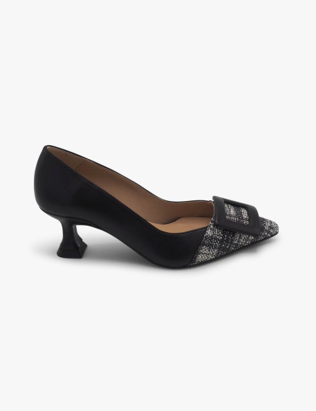 Black buckle court shoe Dansi