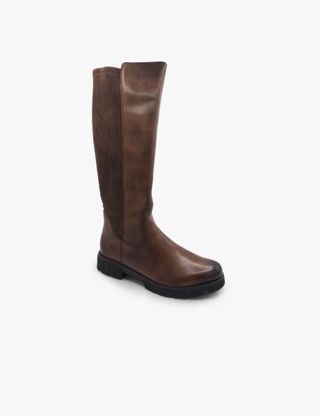Bota marrón