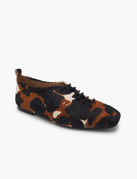 Lace-up shoe Dansi