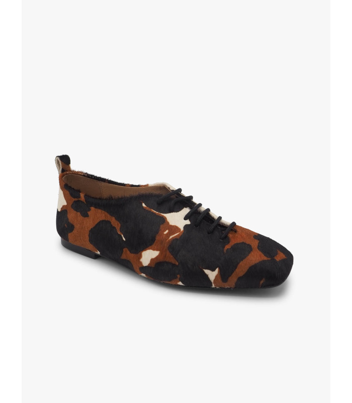 Lace-up shoe Dansi