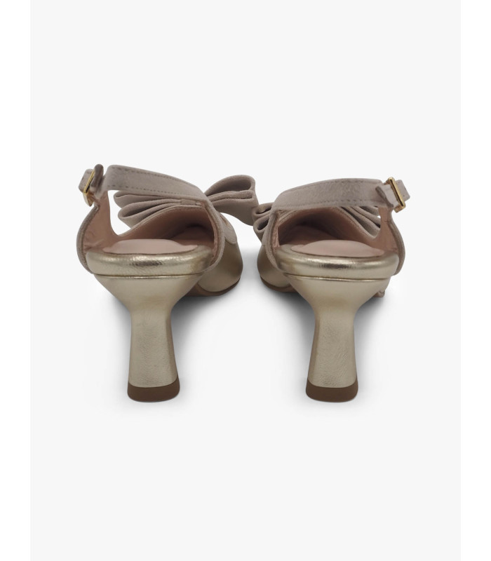 Gold bow court shoe Laura Deza - image 4