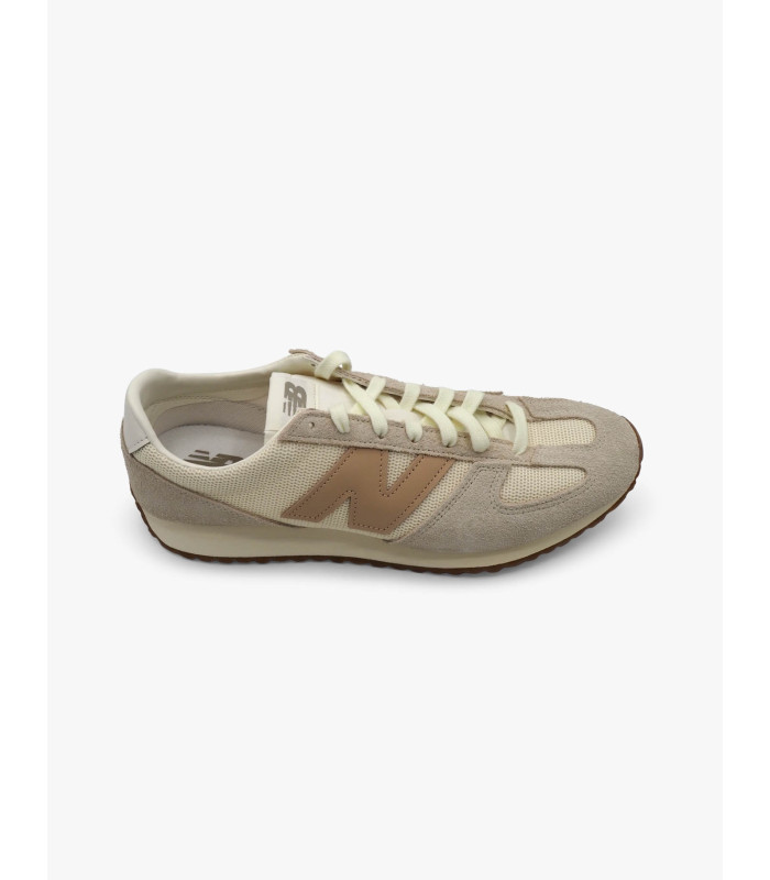 New Balance beige