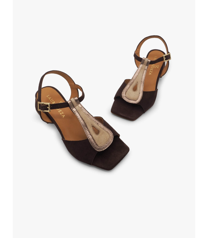Sandalia marrón