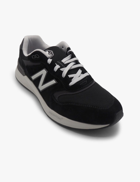 New Balance 74B
