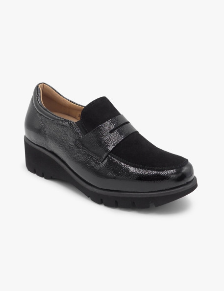 Mocasín negro
