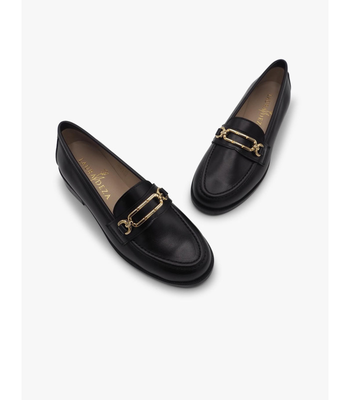 Mocasín negro