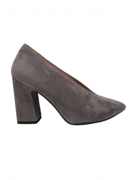 Grey suede shoe - image 2