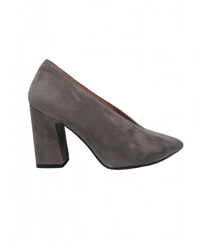 Grey suede shoe - image 2