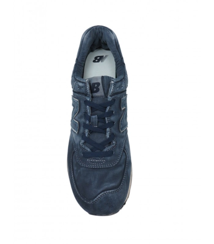 deportiva lavada azul