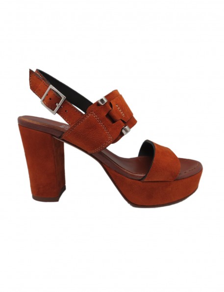 Sandalia ante plataforma