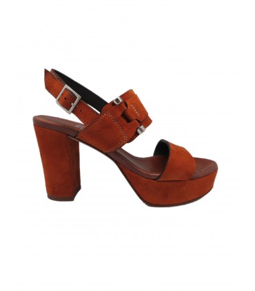 Sandalia ante plataforma