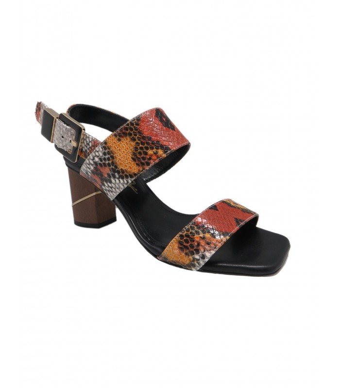 Sandalia cuero y negra