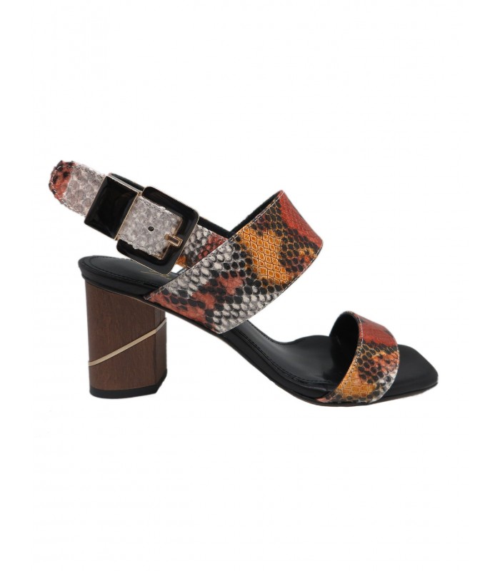 Sandalia cuero y negra