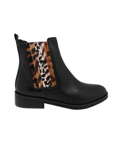 Botín negro animal print